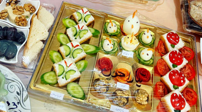 صبحانه سلامت در دبستان مصلح شیرازی 