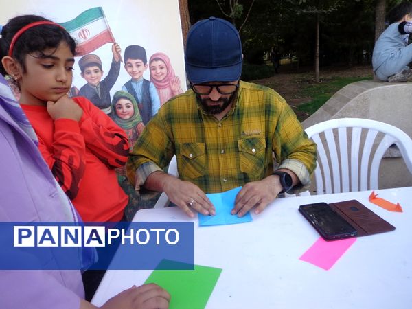 جلوه‌هایی از «جشن بادبادک‌ها» در بوستان علوی قم