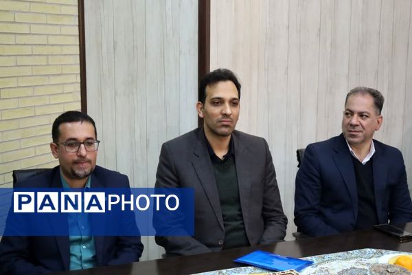 افتتاح زمین چمن دبیرستان دوره اول استعدادهای درخشان شهیدان مزیدی 