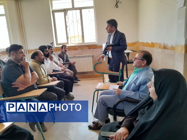 برگزاری جلسه آییننامه انجمن اولیا و مربیان در دبیرستان خدیجه کبری منطقه زاغه
