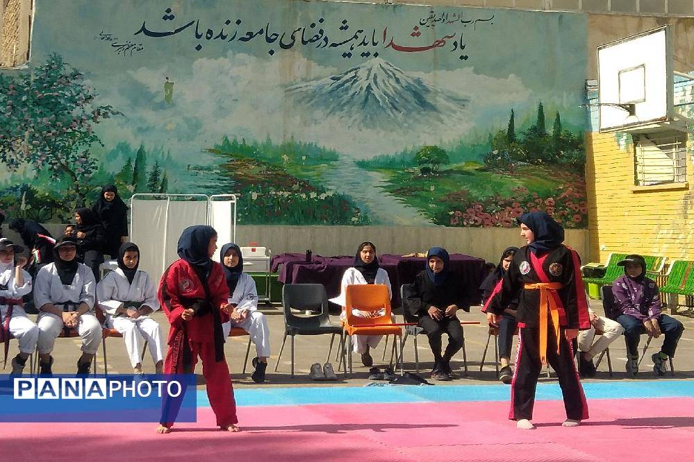 المپیاد درون مدرسه‌ای دبیرستان شاهد تکتم