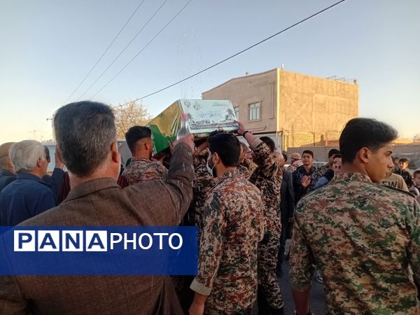 تشییع پیکر مطهر مهمانی متفاوت در زاوه