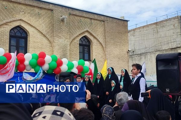 راهپیمایی یوم‌الله ۲۲بهمن در کرمانشاه 