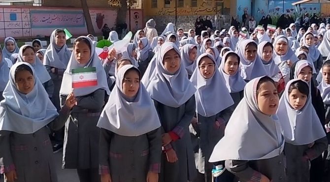 فرا رسیدن سال تحصیلی جدید در دبستان دخترانه الهام یک