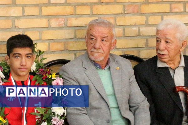 تجلیل از قهرمان مسابقات کشتی غرب آسیا