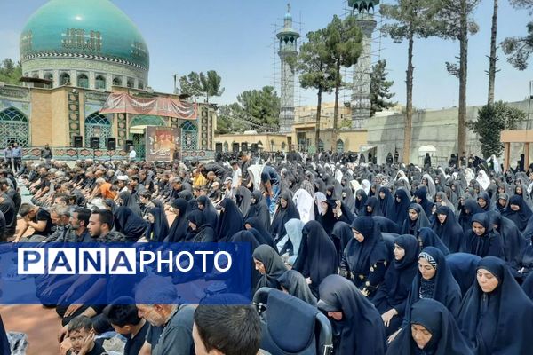 خیل عاشقان حسینی در مسیر جاماندگان اربعین رباط کریم