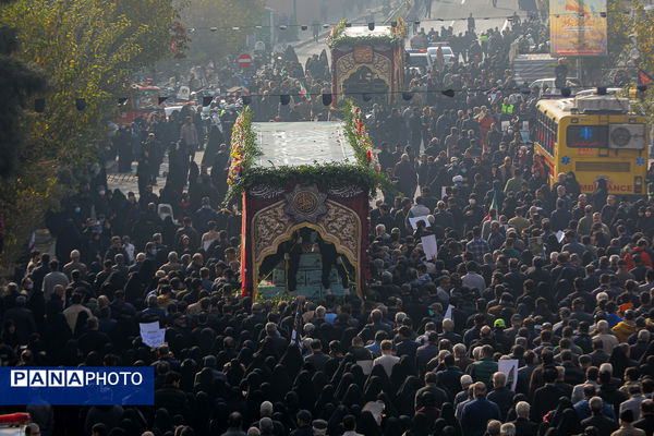 تشییع پیکر مطهر ۱۰۰ شهید گمنام