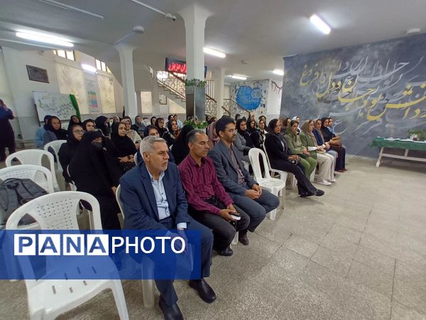 اولین مجمع انجمن اولیا و مربیان در دبیرستان غیردولتی سما ۴