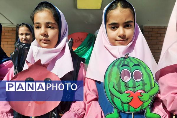 برگزاری مراسم جشن یلدا در مدرسه مهرآیین و مدرسه مریم بهارستان۲