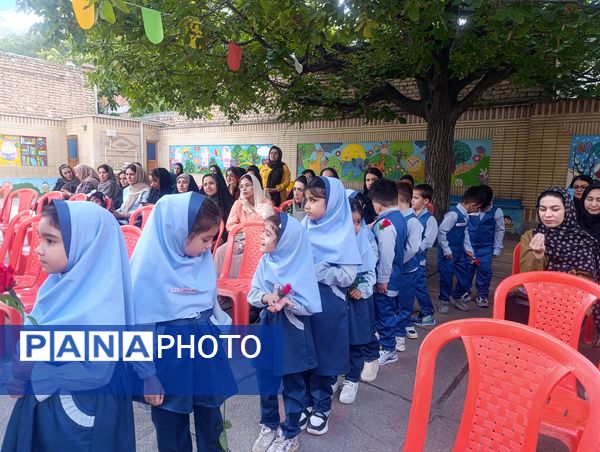 جشن غنچه‌های  کودکستان مهر و ماه آشخانه 