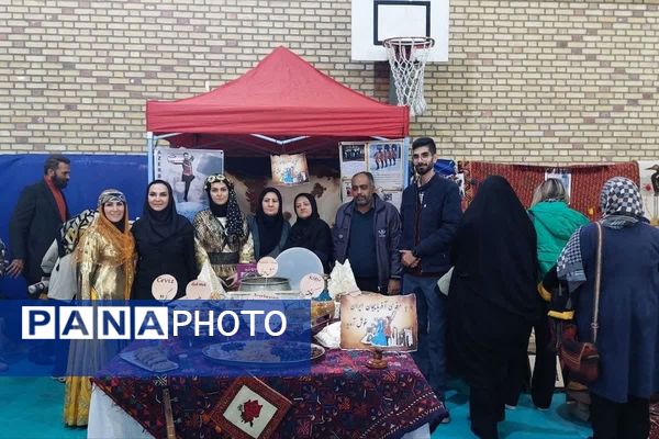 یلدایی به یاد ماندنی در مدرسه البرز رودهن