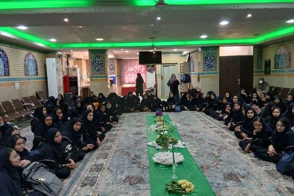 حضور پرشور دانش آموزان آموزشگاه دکتر رزمی ناحیه دو شهرری در مراسم «مصباح الهدی»
