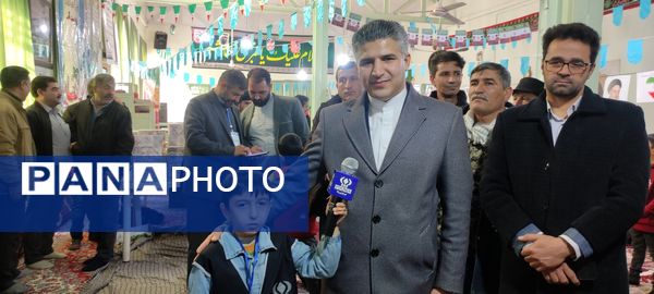 برگزاری مسابقات دارت در جشن بزرگ ۲۲بهمن در روستای اسلام آباد شیروان 
