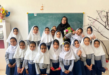 روزی بیادماندنی برای پاسداشت عشق وتعهد آموزگاران در دبستان خدیجه کبری(س) شهر سورمق
