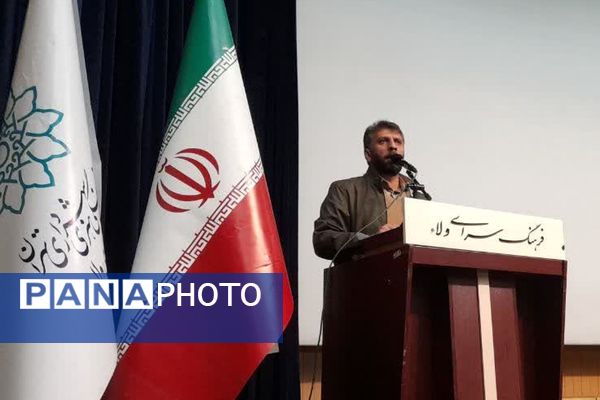 مراسم بدرقه دانش آموزان پسر ناحیه یک و دو شهرری در اردوی راهیان نور 