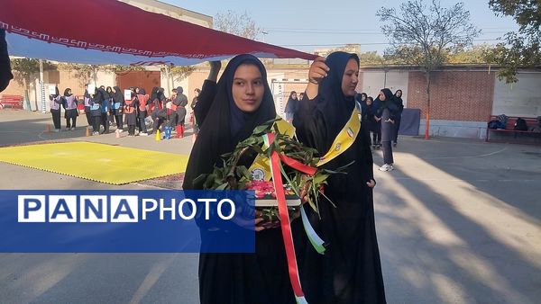 المپیاد ورزشی در مدرسه هوشیار ناحیه یک مشهد