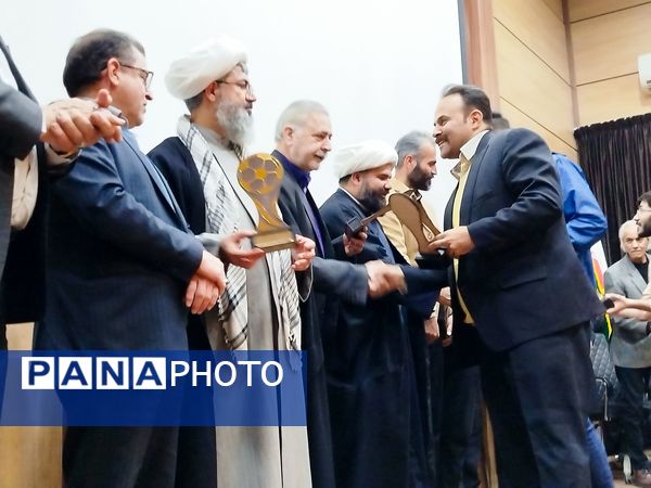 آیین تجلیل از برترین‌های فوتبال و فوتسال شهرستان کاشمر 