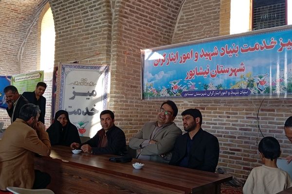 میز خدمت در آخرین نماز جمعه آبان ماه