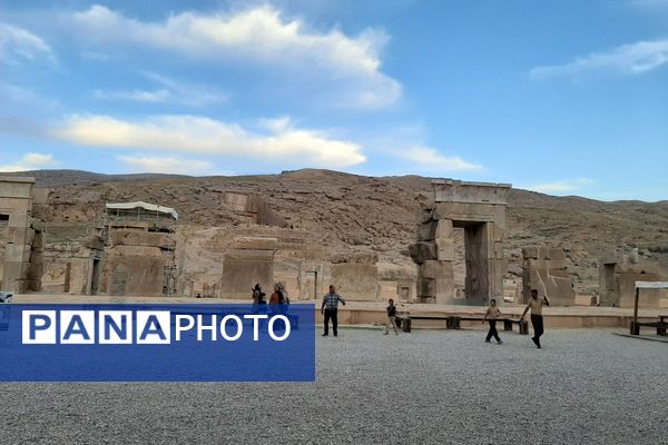 تخت جمشید نمادی از شکوه و عظمت در ایران باستان