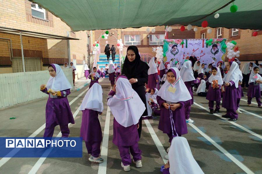 برگزاری جشن شکوفه ها در دبستان حضرت مریم ناحیه یک شهرری