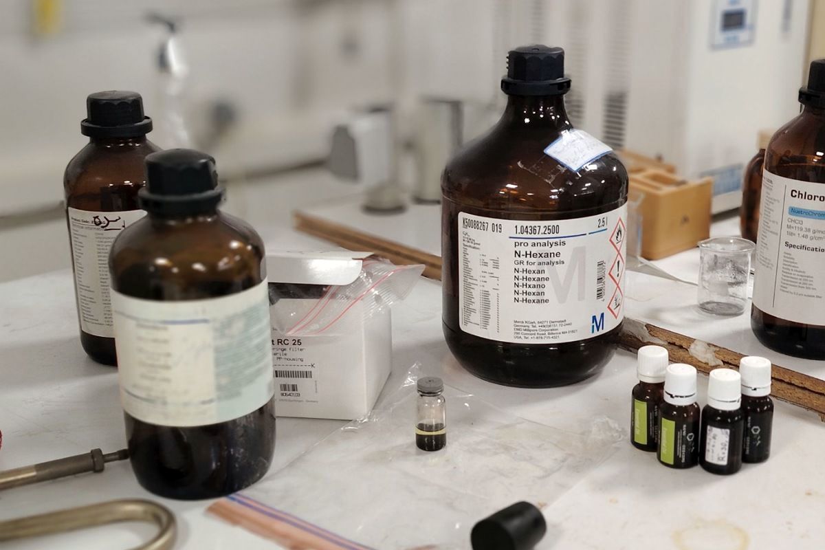 بازدید دانش‌آموزان فرزانگان۱ از مجتمع تحقیقاتی عصر انقلاب