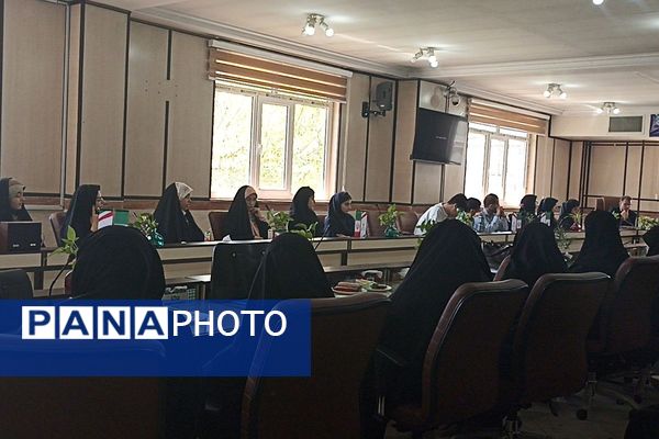 درخشش مدارس و راویان برتر در آیین اختتامیه مدرسه انقلاب شهریار