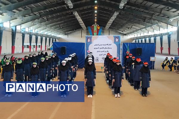 مراسم تجلیل از مربیان سازمان دانش آموزی ملارد 