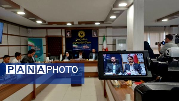 دانش‌آموزان در مسیر ساخت ایران