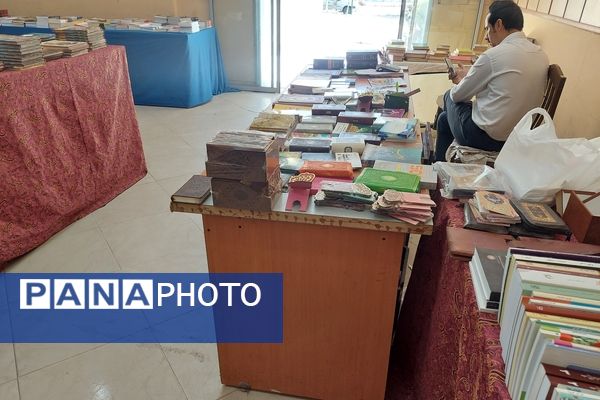 نمایشگاه کتاب وصنایع دستی در کاشمر