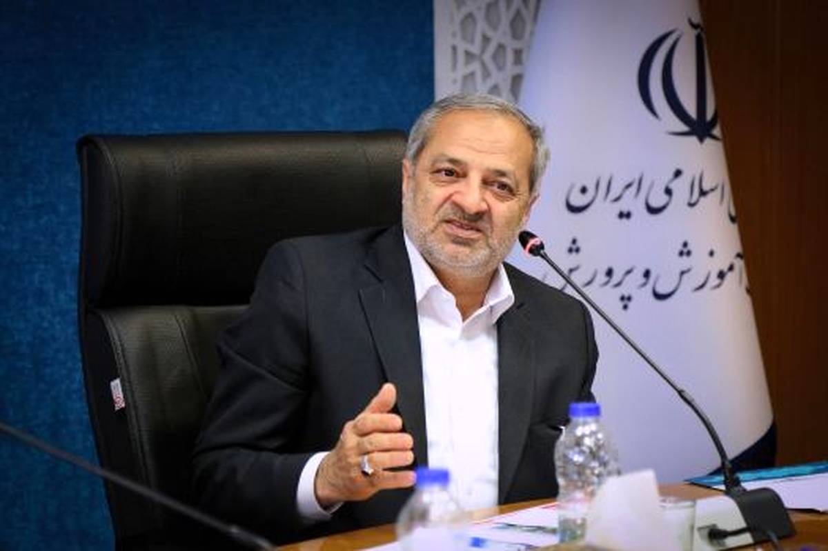 هیچ دانشآموزی نباید از حضور در جلسه آزمون محروم شود حتی اگر کارت آزمون به همراه نداشته باشد