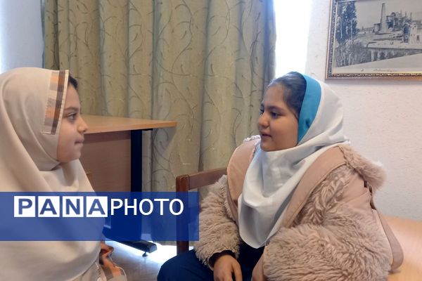 بازدید دانش‌آموزان دبستان صدیقی از آیین اختتامیه رویداد ملی دارالفنون