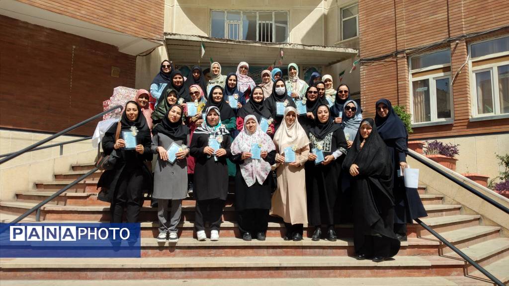 جشن روز معلم دبیرستان شهیده محبوبه دانش