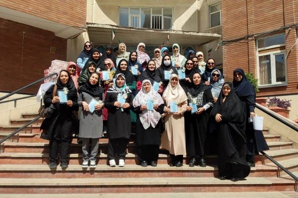 جشن روز معلم دبیرستان شهیده محبوبه دانش 
