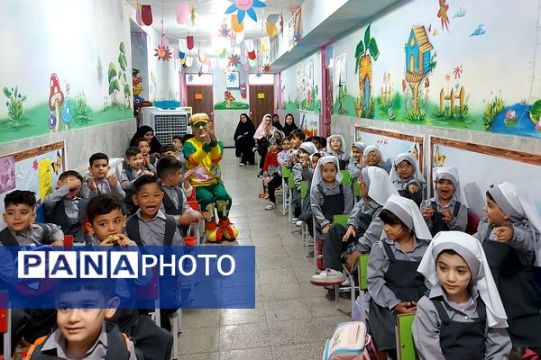 برگزاری جشن غنچه‌ها در کهریزک 