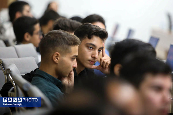 مراسم تجلیل از دانش آموز خبرنگاران شهر تهران