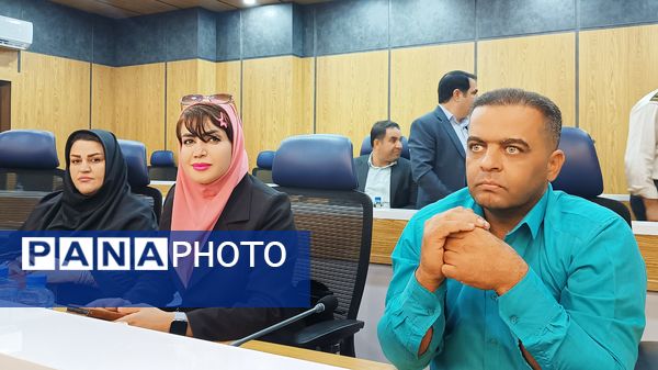 نشست خبری نماینده بویراحمد دنا و مارگون با خبرنگاران 