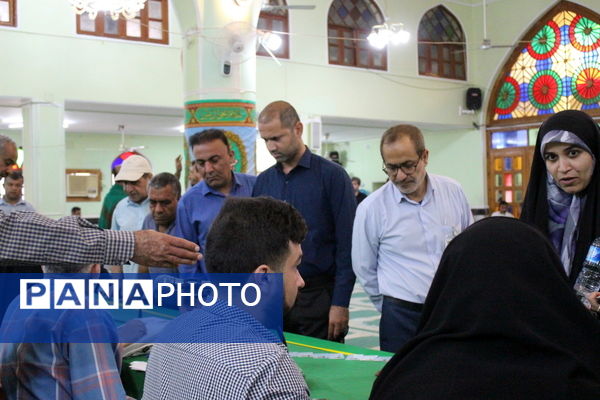 حضور پرشور مردم ولایت‌مدار بوشهر در پای صندوق‌های رأی