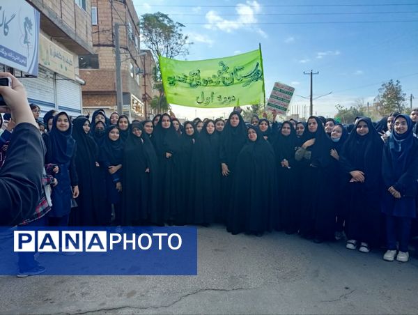 آبان بیداری؛ گام های استوار نسل جوان در مسیر عزت و استقلال