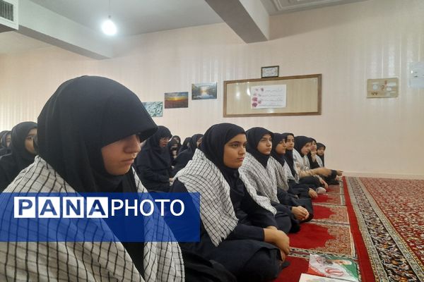 گرامیداشت یاد شهید سید حسن نصرالله در دبیرستان شاهد تکتم مشهد