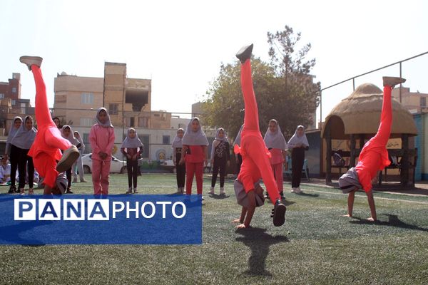 برگزاری المپیاد ورزشی درون مدرسه‌ای در بهارستان‌دو
