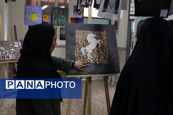 جشنواره هفته مشاغل در هنرستان تقوی پیشگان بهارستان۲