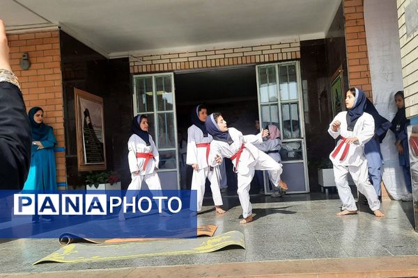 المپیاد درون مدرسهای در مدارس بهارستان دو
