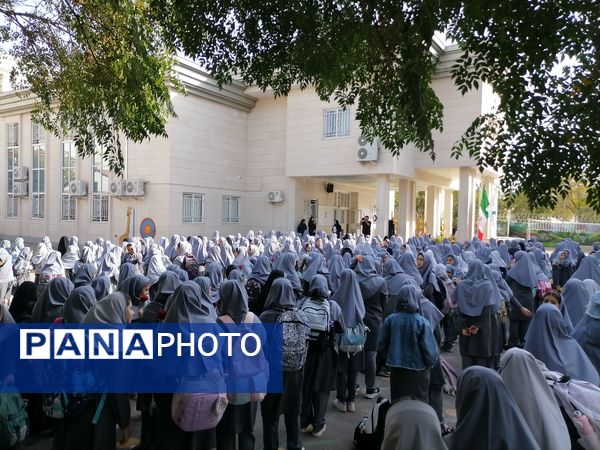 دبستان مصلی نژاد حضرت زینب میزبان مراسم آغاز سال تحصیلی شد