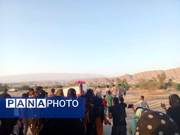 ورود پیکر شهید گمنام به روستای لاور 