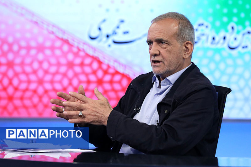 باید از همه گروه‌ها در دولت حضور داشته باشند