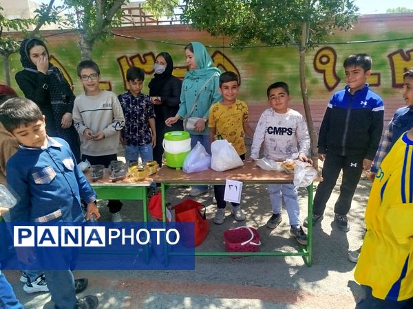 برگزاری بازارچه درون مدرسه‌ای در دبستان مبین شیروان