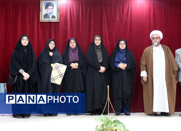 تقدیر از برگزیدگان مسابقات قرآن، عترت و نماز در گلوگاه 