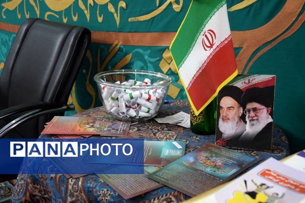 اعتکاف دانش‌آموزی در مسجد جامع امام حسین(ع) ناحیه یک کرج 