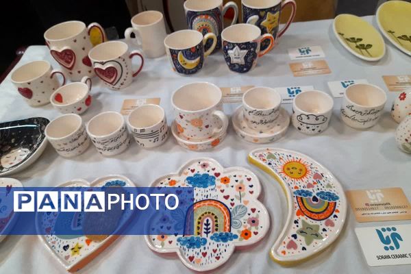 جشن توانمندی زنان  در نمایشگاه بانوان دانشگاه آزاد ملارد