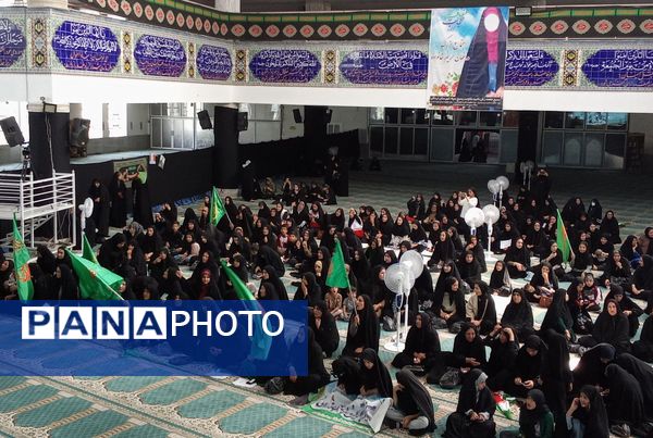 همایش مدافعان حریم خانواده در لردگان 